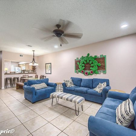 The Iron Cactus Condo On The Comal Cw C102 ニューブラウンフェルズ エクステリア 写真