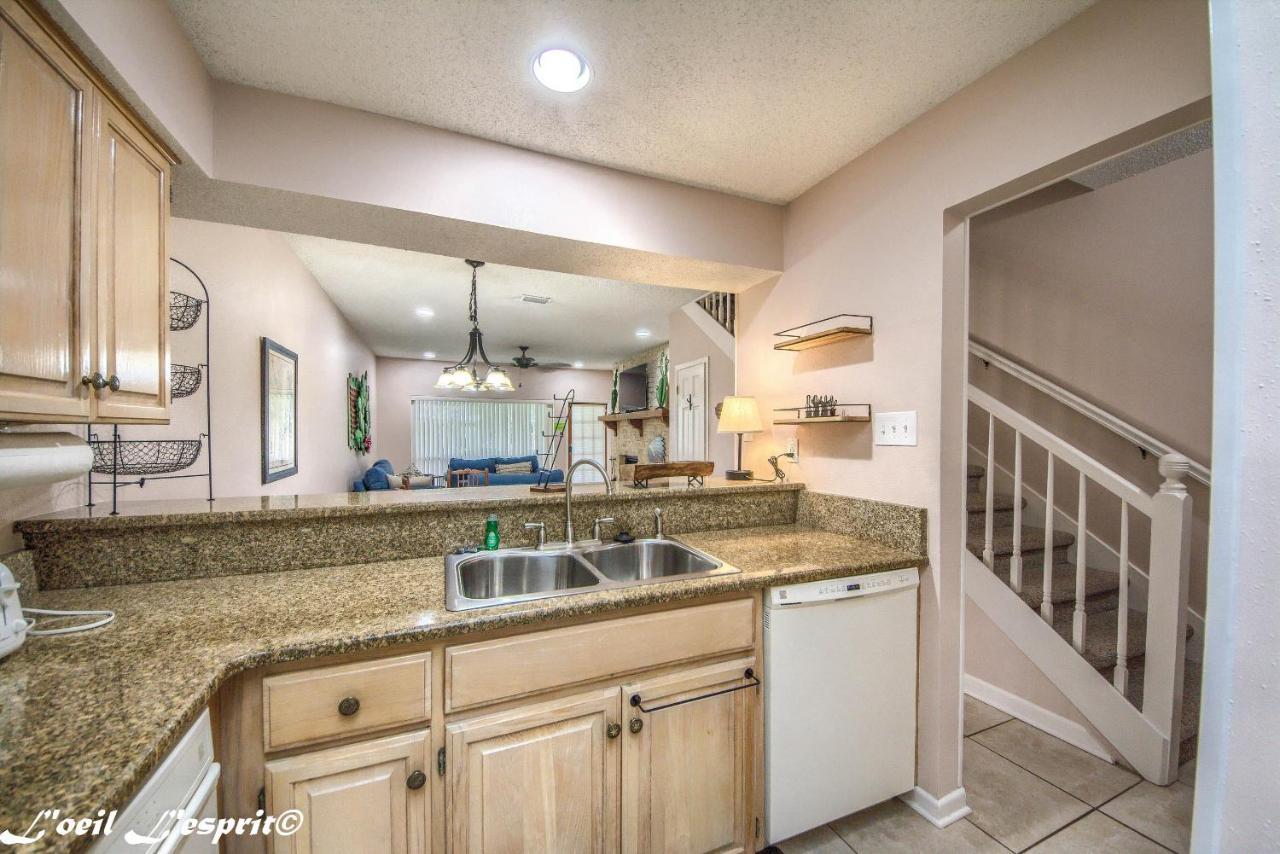 The Iron Cactus Condo On The Comal Cw C102 ニューブラウンフェルズ エクステリア 写真
