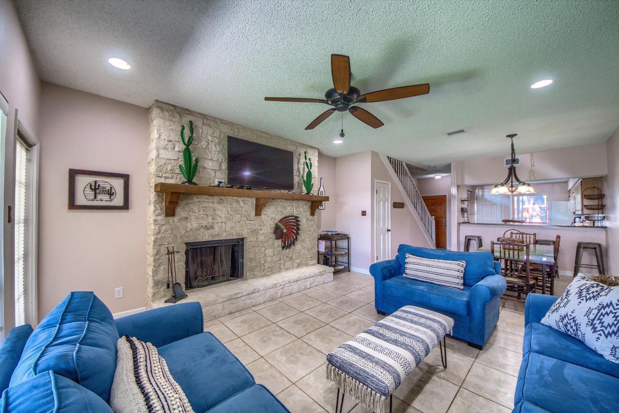 The Iron Cactus Condo On The Comal Cw C102 ニューブラウンフェルズ エクステリア 写真