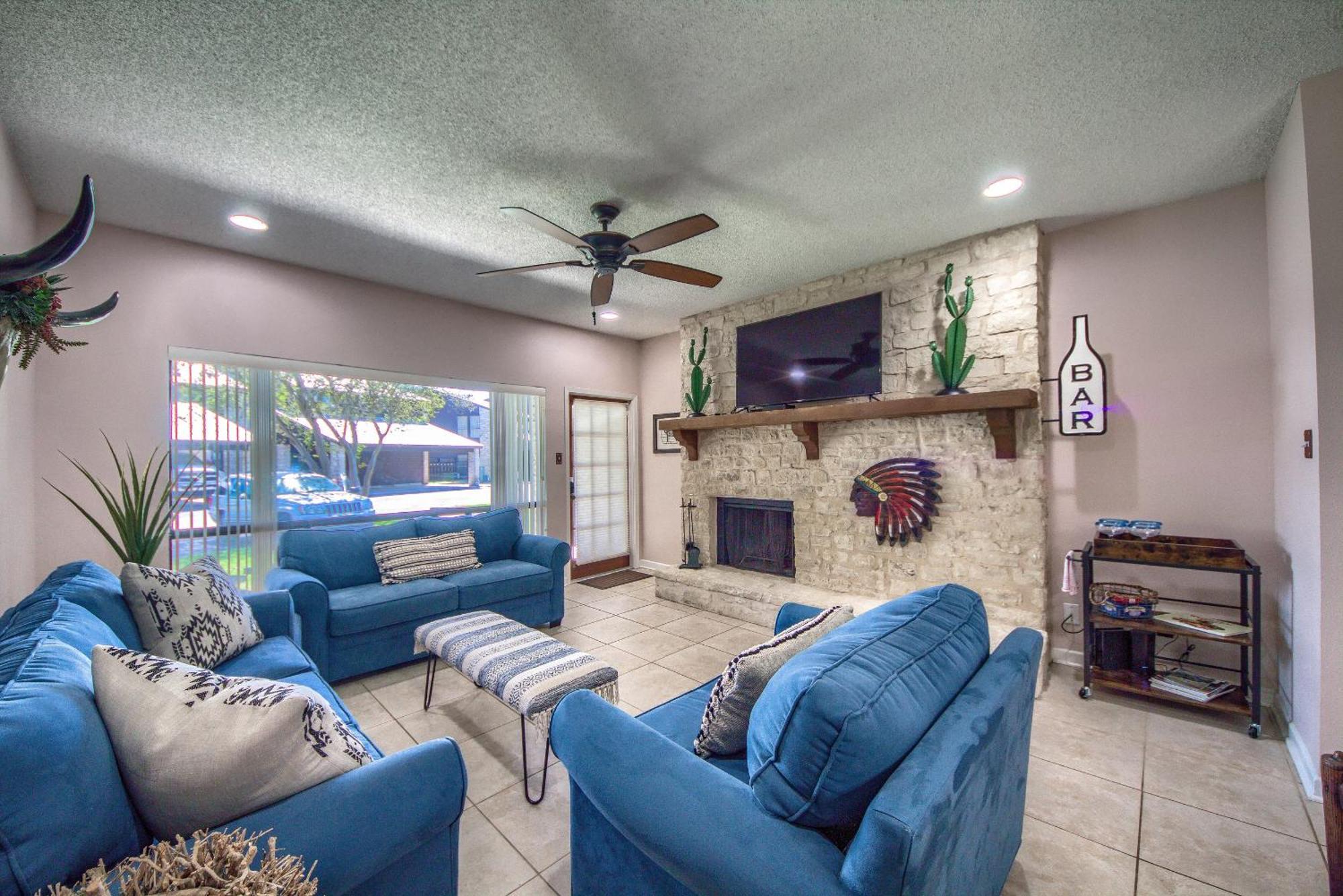 The Iron Cactus Condo On The Comal Cw C102 ニューブラウンフェルズ エクステリア 写真