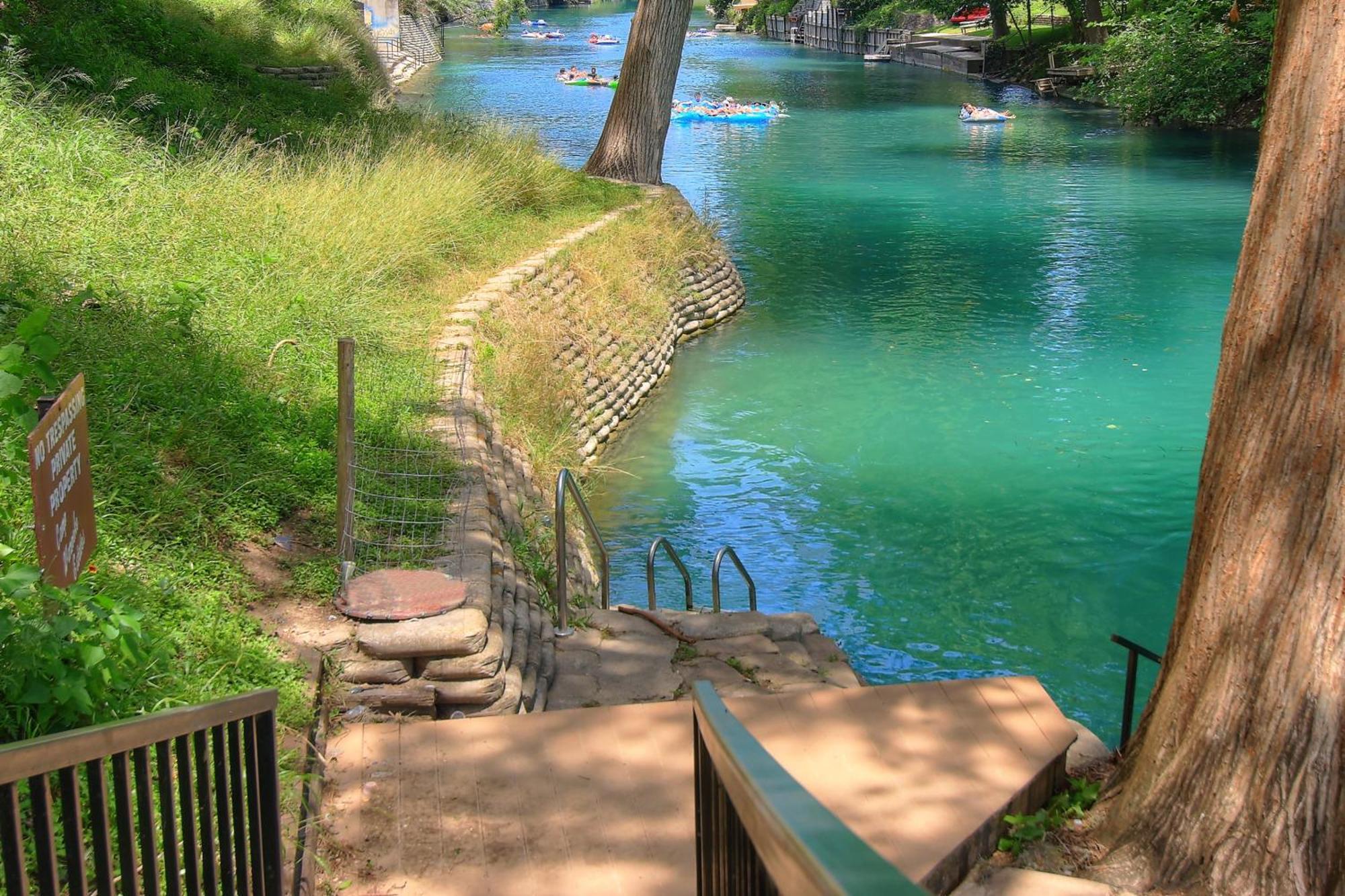 The Iron Cactus Condo On The Comal Cw C102 ニューブラウンフェルズ エクステリア 写真