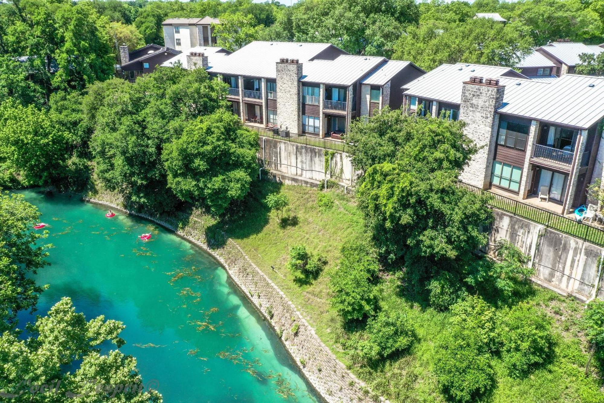 The Iron Cactus Condo On The Comal Cw C102 ニューブラウンフェルズ エクステリア 写真