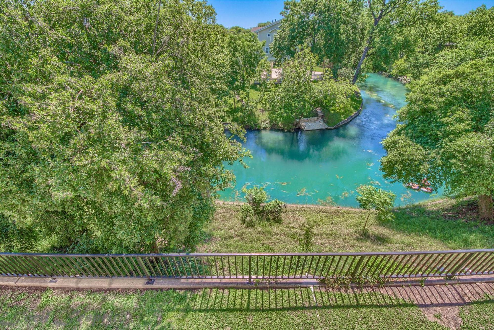 The Iron Cactus Condo On The Comal Cw C102 ニューブラウンフェルズ エクステリア 写真